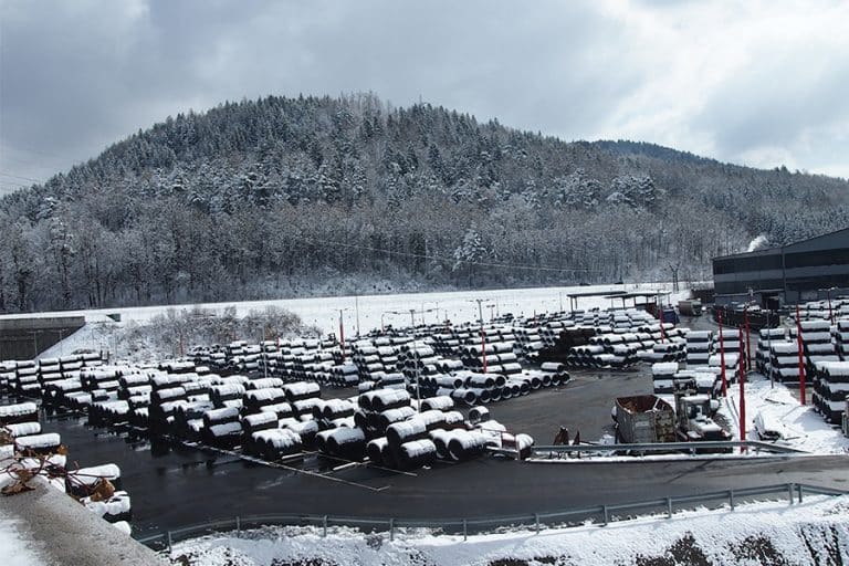 Series H Outside Street Lights in Outdoor Warehouse in Austria