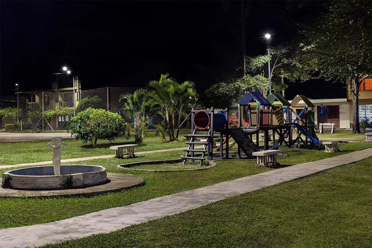 Street Light Fixture In Urban Roads in COLOMBIA 3