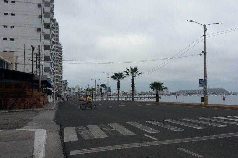 Series H Led Street Light Head In Seaside City In Ecuador