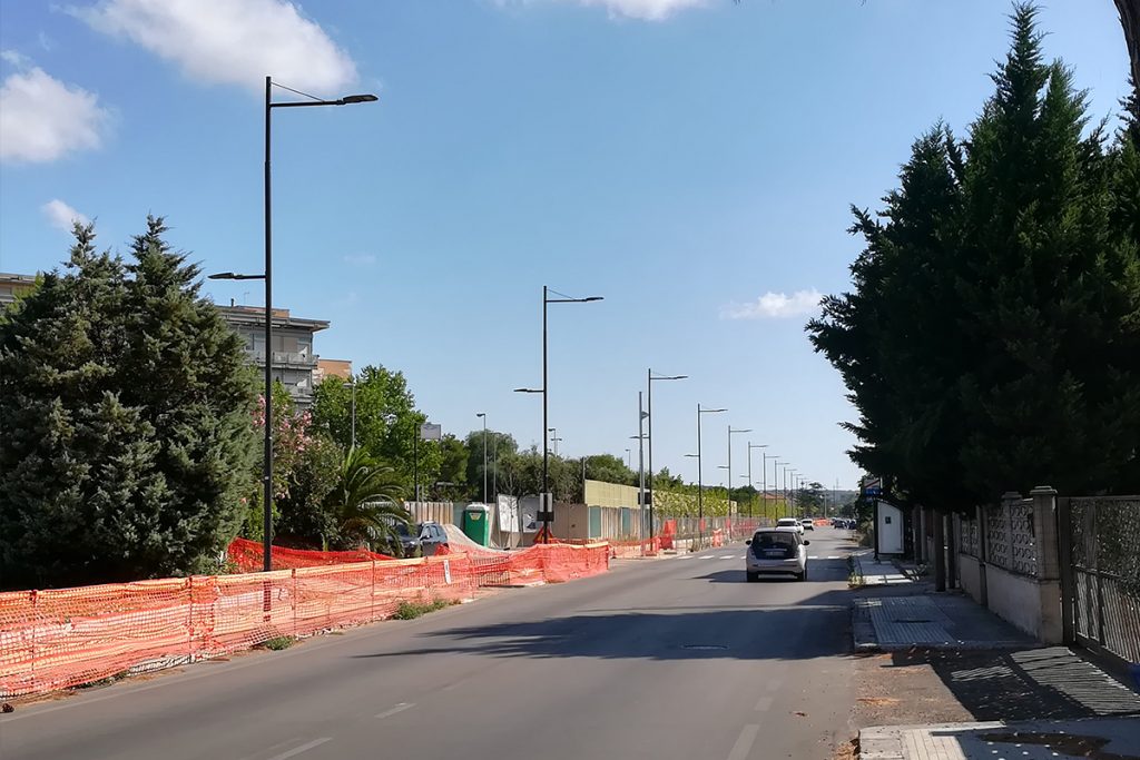 commercial led street lights on urban roads in Italy