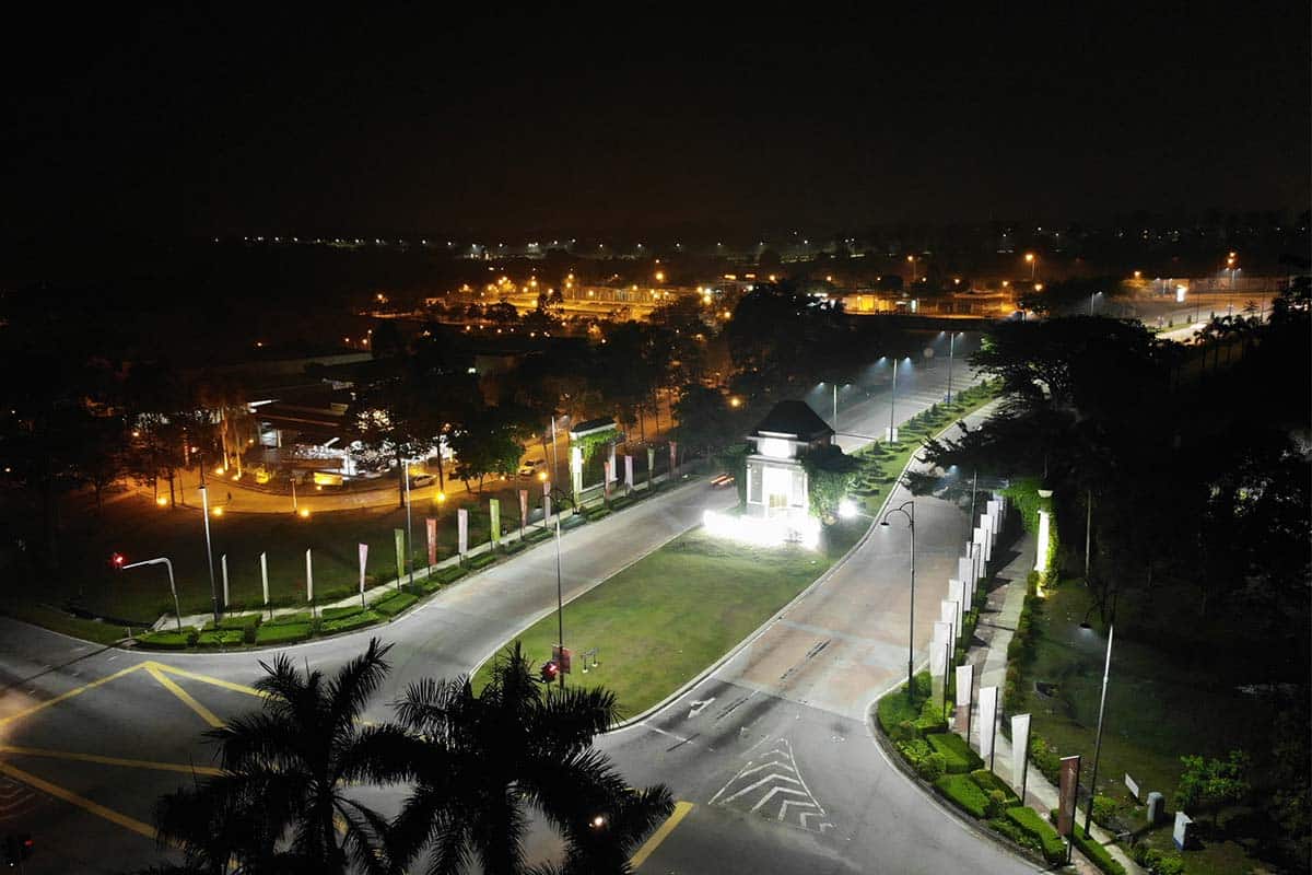 Streetlight On Main Road In Kota Seriemas Of Malaysia