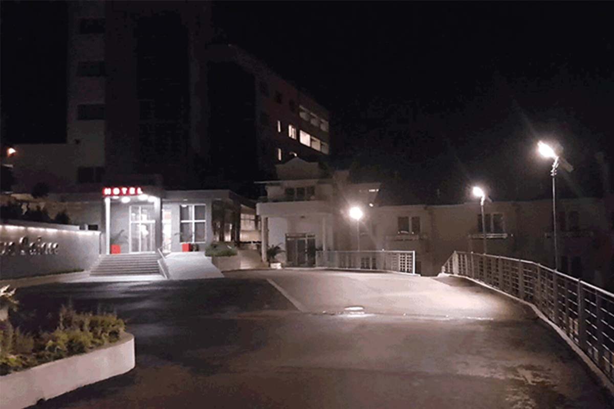 Solar street light shop with motion sensor