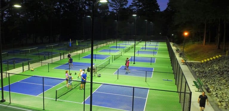 Find a solution for your sports field – Tennis court lighting