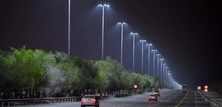 Different types of street lights and their applications