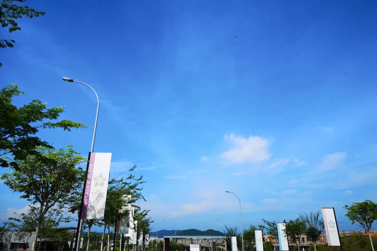 Series H street luminaires for main road in Malaysia