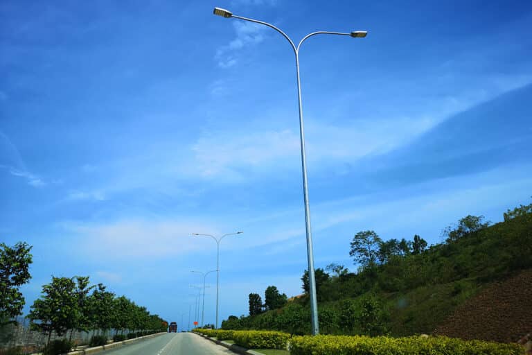 Series H outdoor street lamp for urban roads in Malaysia
