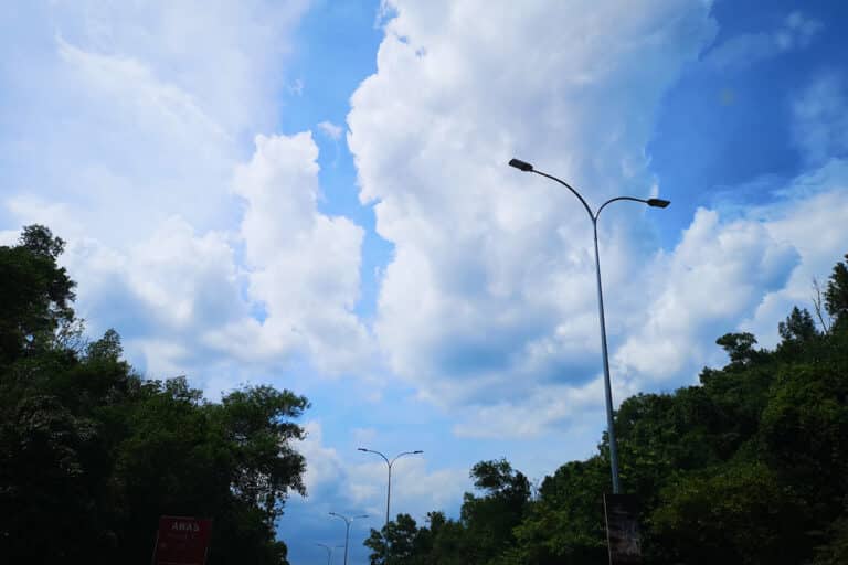 Series H LED street light head in Bukit Nenas highway