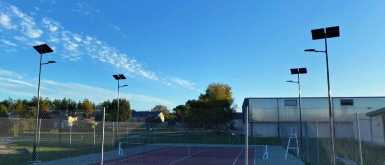Solar LED street light guide – watts, battery and panel