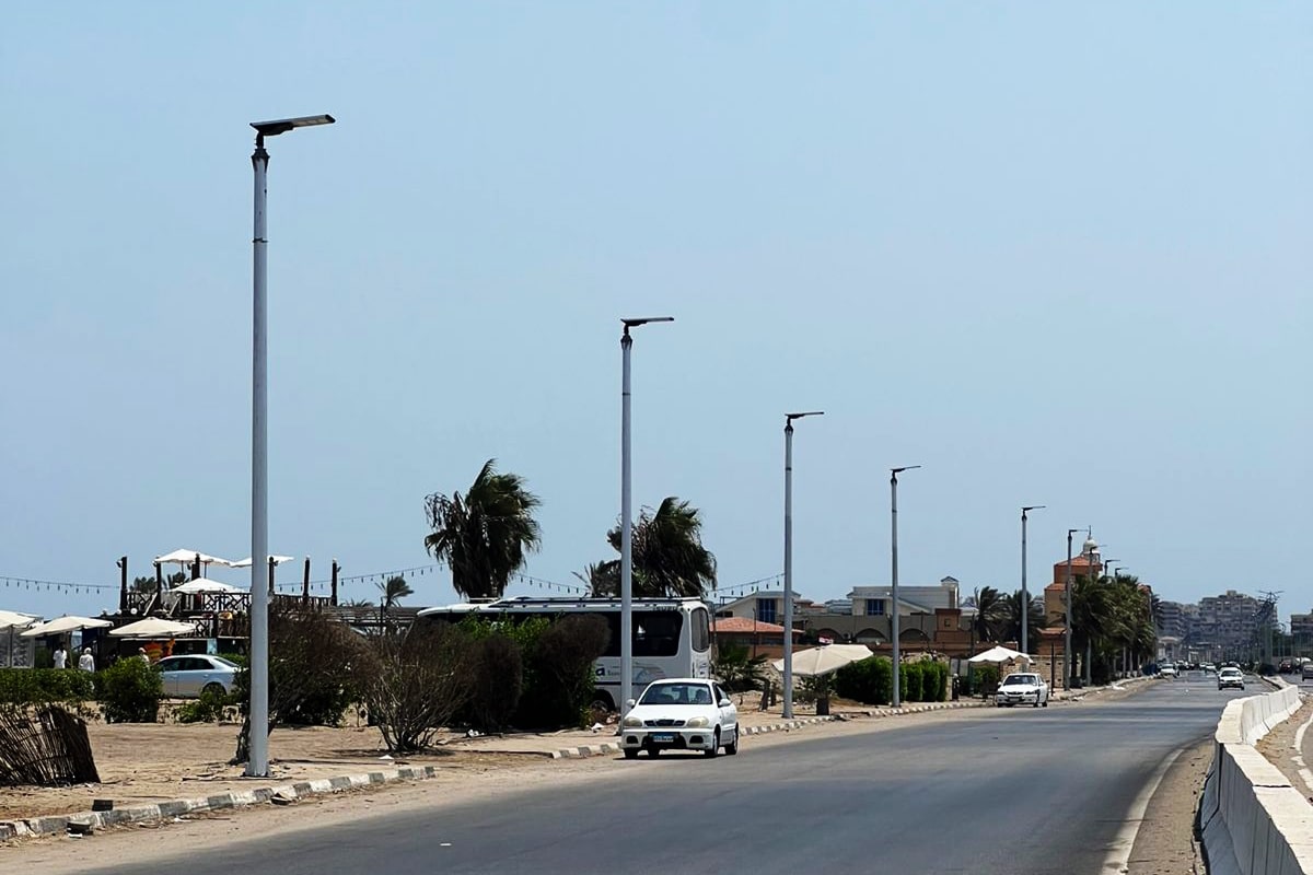 Series PV5 Solar sensor street light on coastal roads in Egypt-2