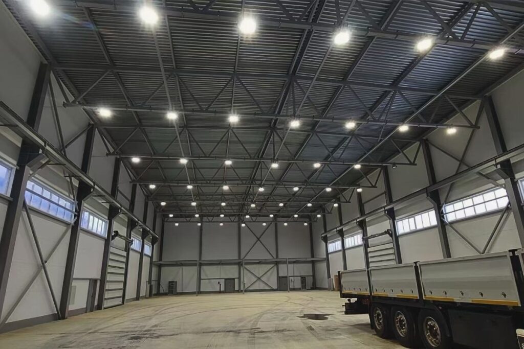 10-meter ceiling installation view of industrial LED high bay light in transshipment hub