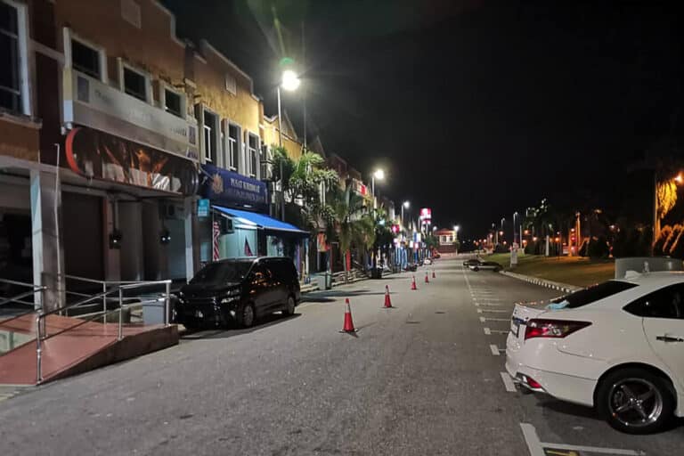 Even illumination from LED commercial parking lot lights in Malacca